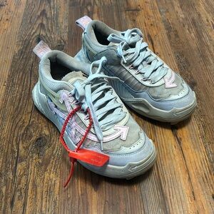 Off-White Beige Pink